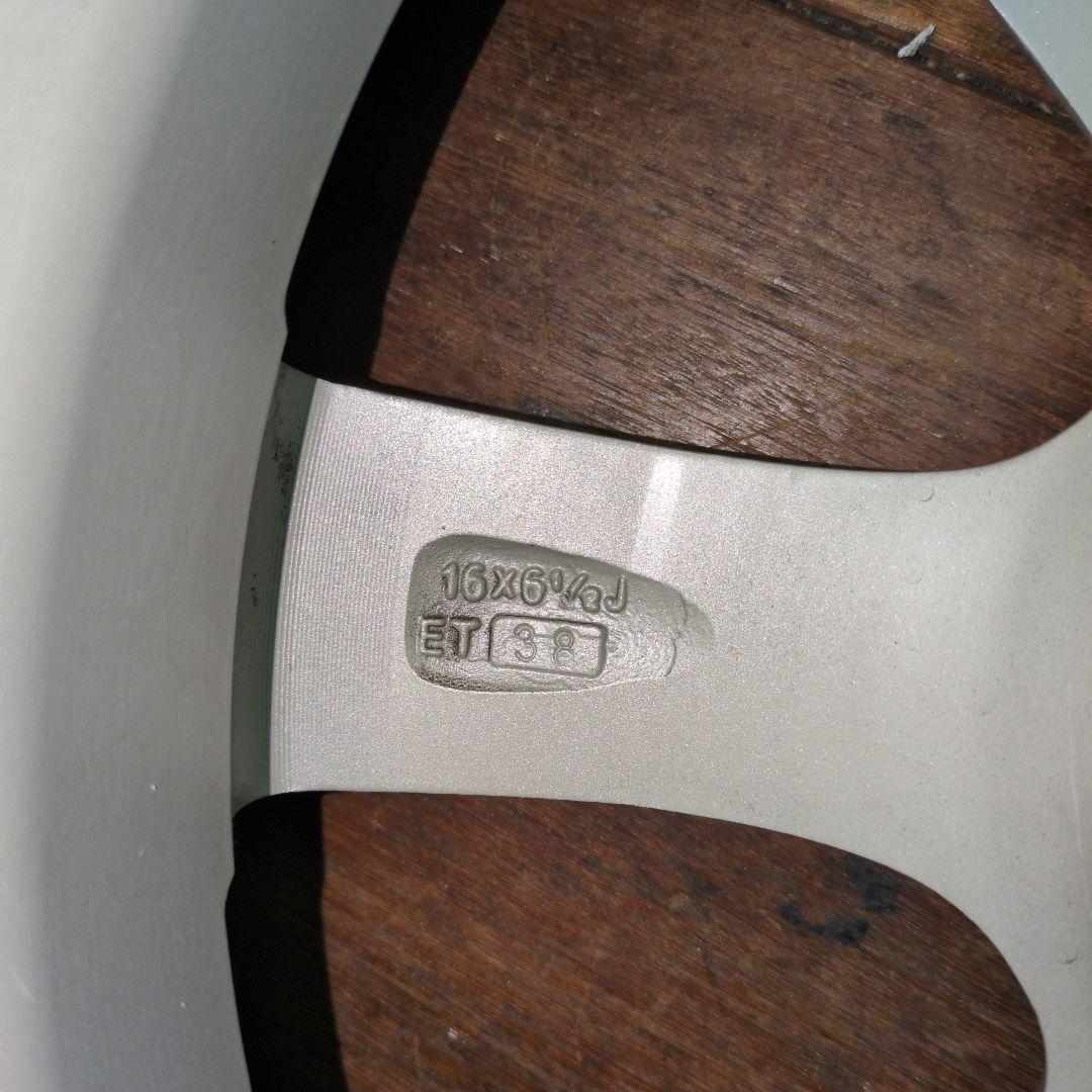 ジ*ム様 手渡可　美品　2022年　9分〜　BSスタッドレス　VRX2　215/