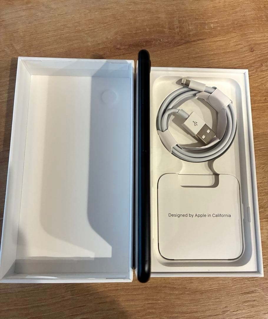 Apple iPhone SE 第3世代　128GB ミッドナイト