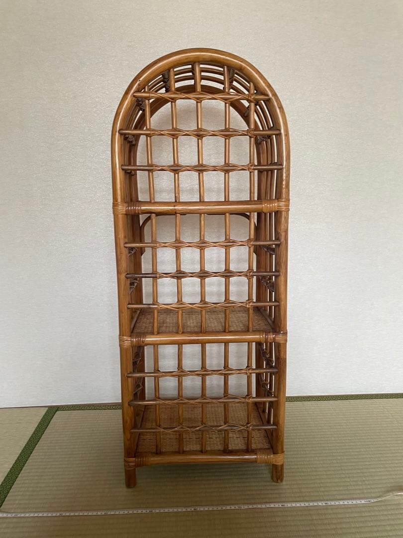 美品　ラタン製アーチ型3段ウッドラック　本棚　飾り棚　3段　ディスプレイラック