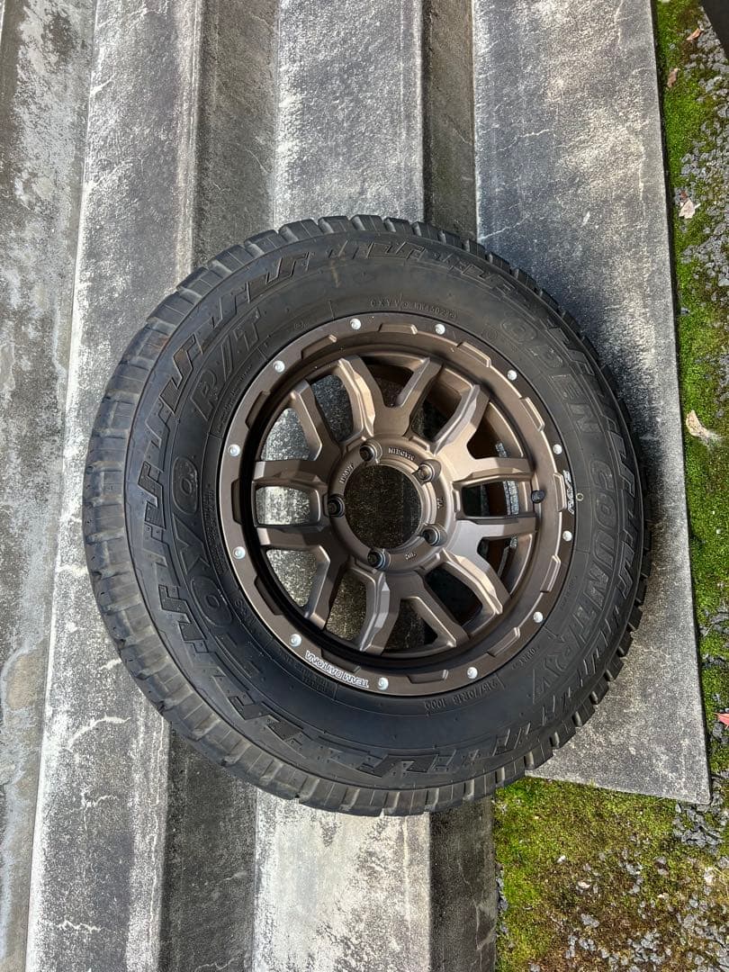 [たーろ］ジムニーシエラ　ノマド　タイヤホイール4本セット