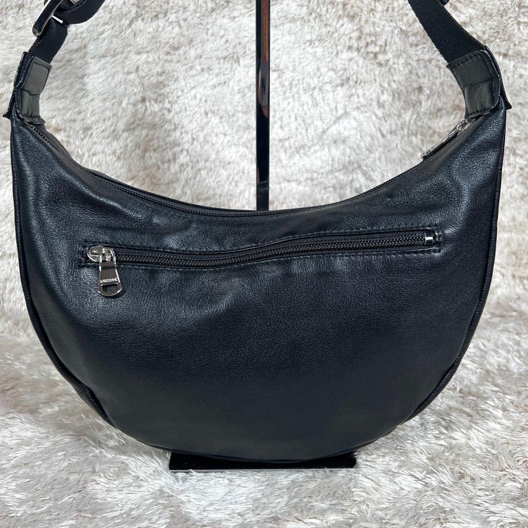 極美品✨　ラシット　ラウンドショルダーバッグ　ソフトレザー