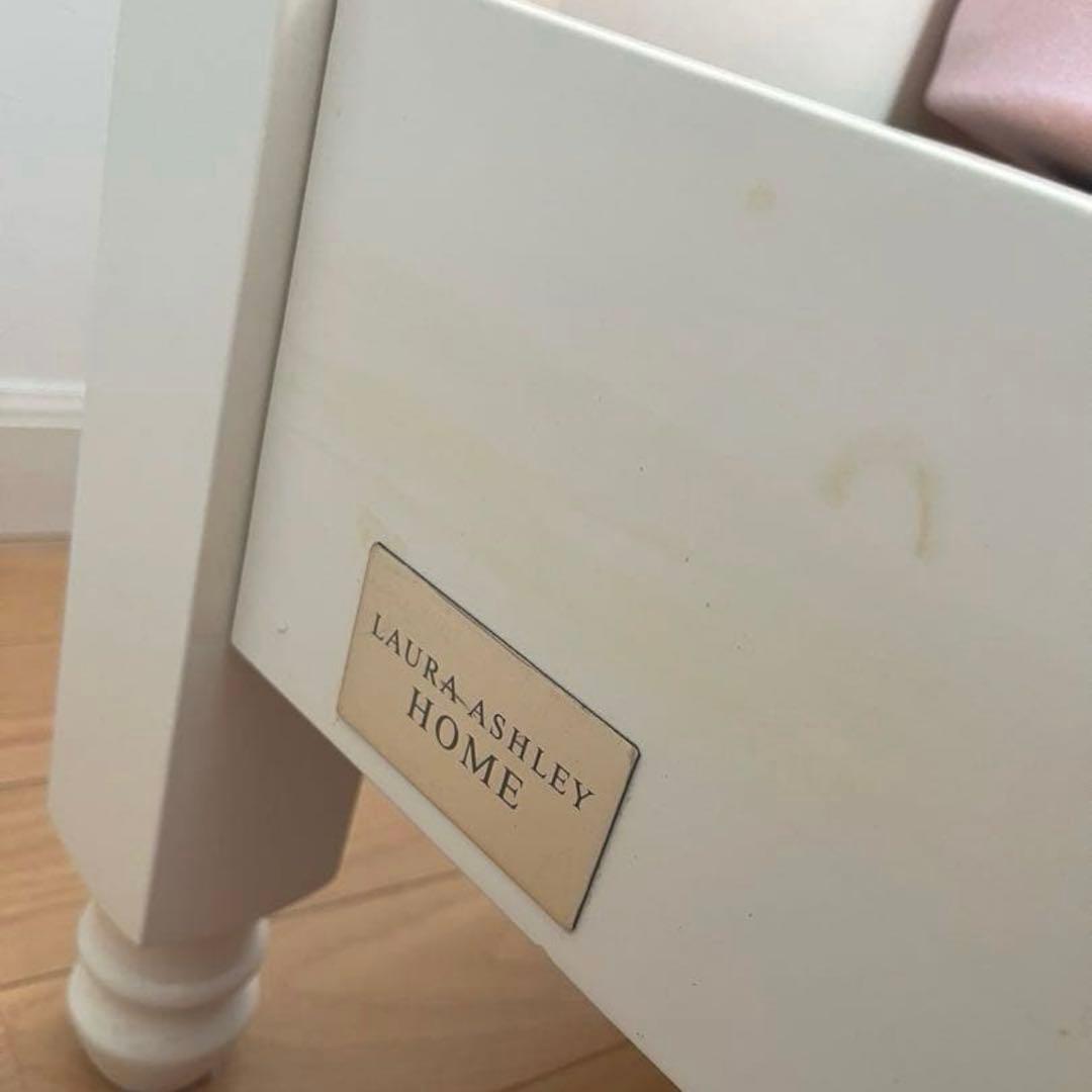 ローラアシュレイ　ベッドフレーム