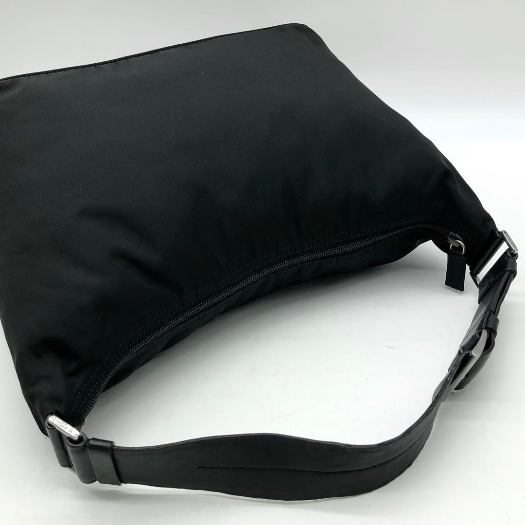 ✨美品✨プラダ ワンショルダーバッグ 三角ロゴ シルバー金具 ナイロン レザー