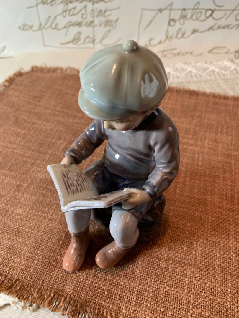 ロイヤルコペンハーゲン　ダールイェンセンのビンテージの可愛い男の子フィギュリン！