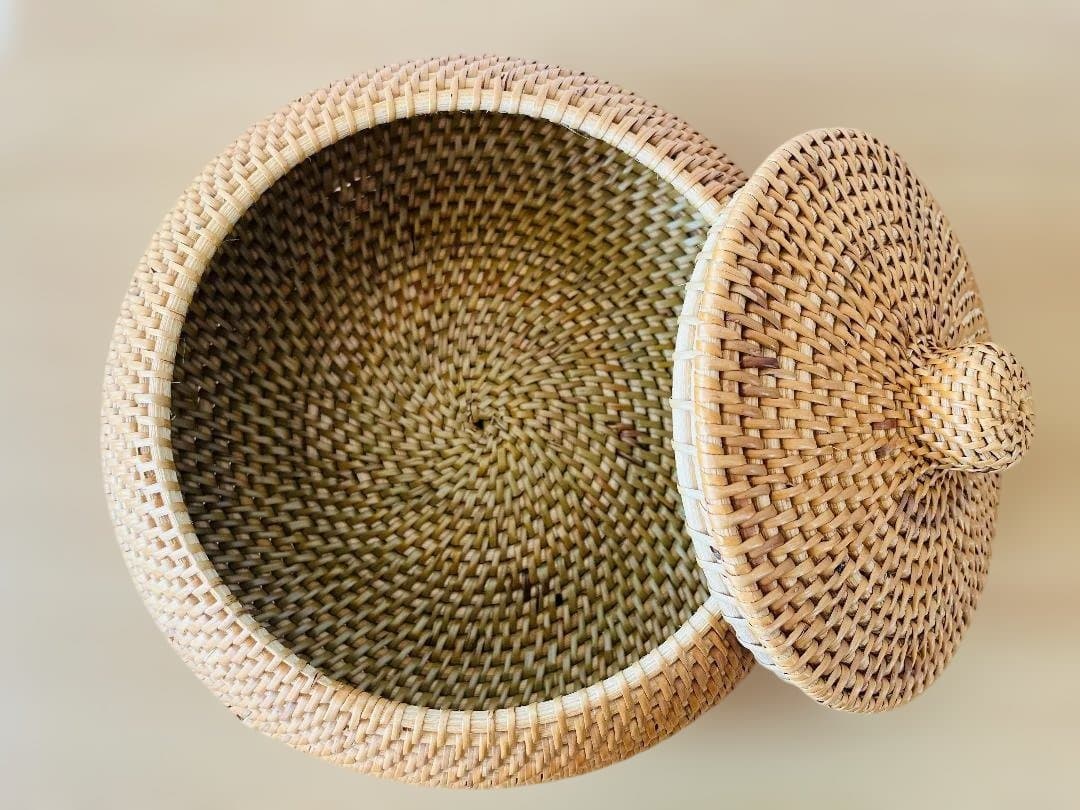 天然素材 アジア籐籠 円形蓋付き収納バスケット
