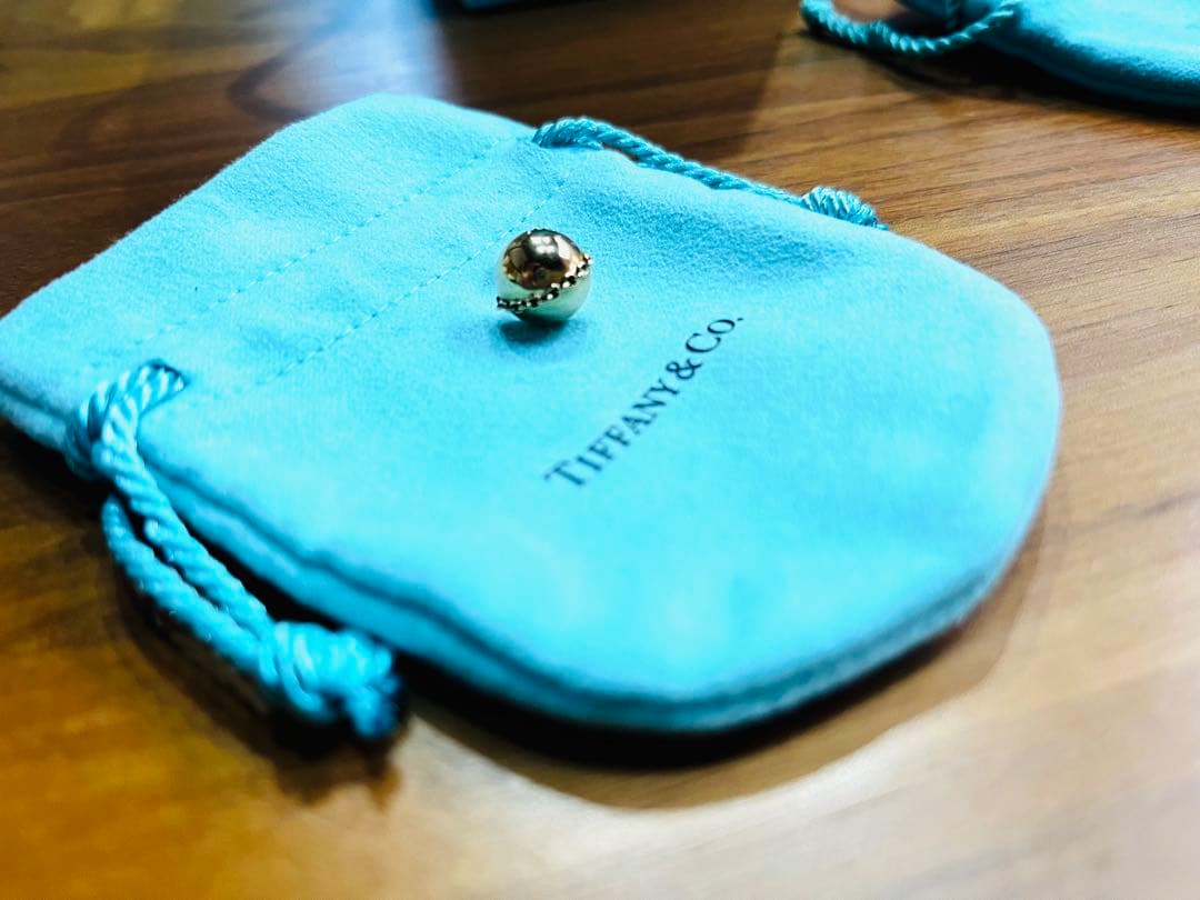 S様ティファニー　ハードウエアボルトスタッドピアス　750YG 片方