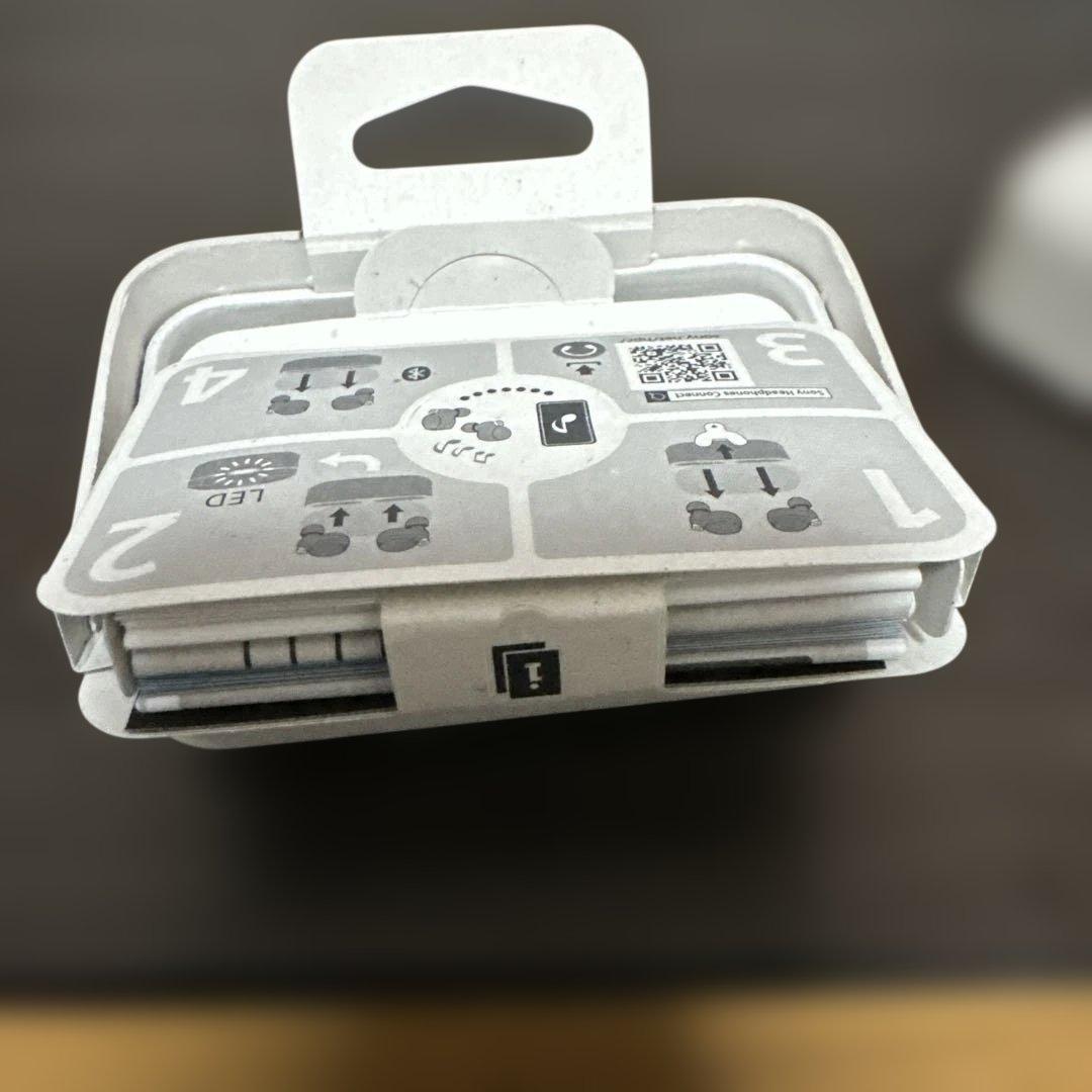 SONY ワイヤレスイヤホン　wf-1000xm4 充電ケース付き ブラック