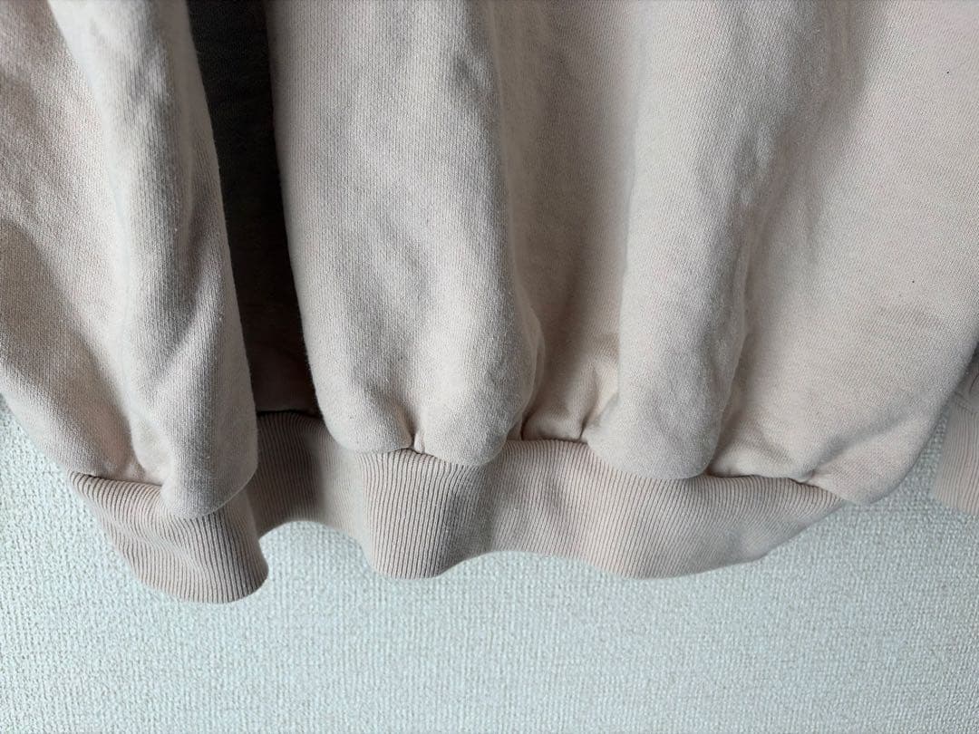 人気完売品　COGTHEBIGSMOKE ELLIS スウェット ベージュ 美品