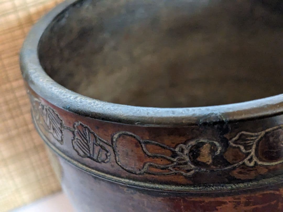 ♦中国 宣徳銅 唐金古玩 瓢箪に蔓紋様 三足火入 三足香炉 金属工芸 美術骨董品