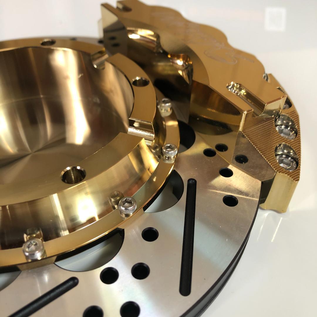 ブレーキキャリパーモチーフの小物入れ アッシュトレー 灰皿　ゴールド