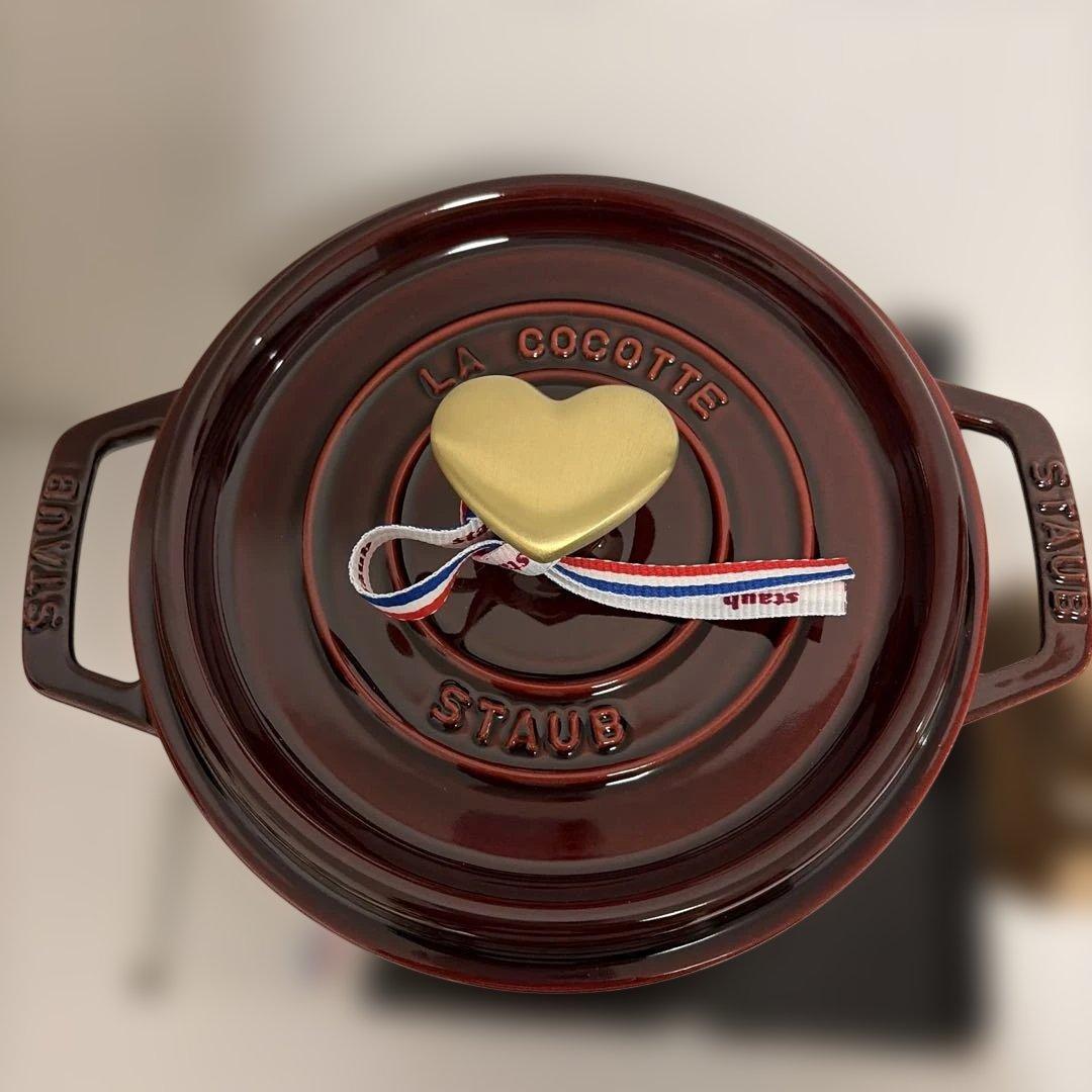 新品　ハートノブ付き　ストウブ 限定品　ラウンド グレナディンレッド　18cm