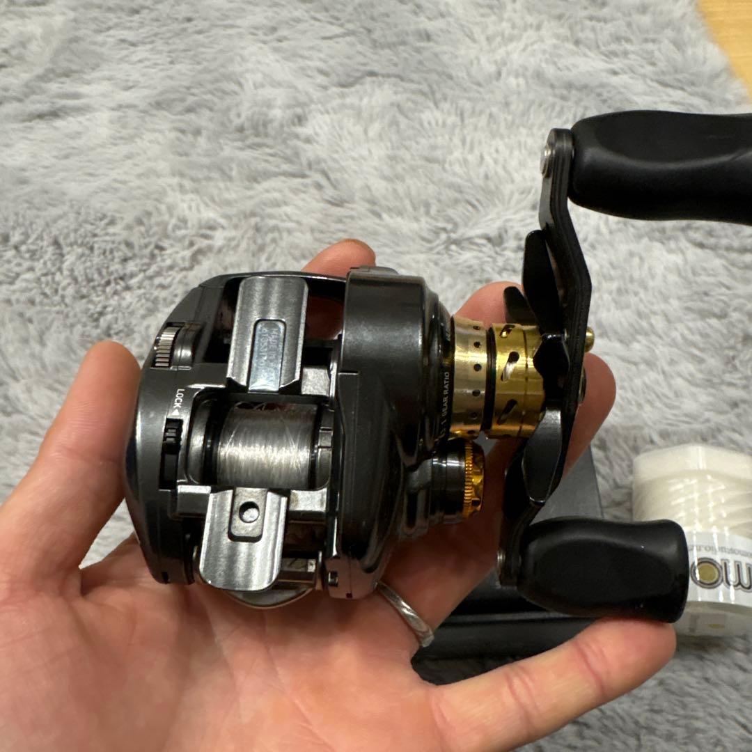 ダイワ スティーズCT SVTW 左巻き　美品　カスタムリール