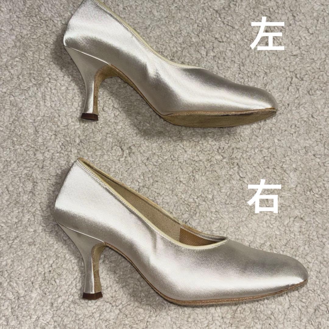 美品　社交ダンス　モダン　シューズ　サテン　ホワイト　ヒール7cm 21.5cm