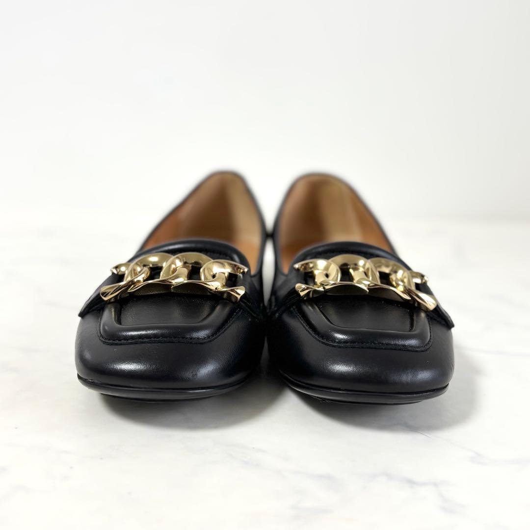 極美品 トッズ 35.5 メタルチェーン スクエアトゥ フラットシューズ 黒金