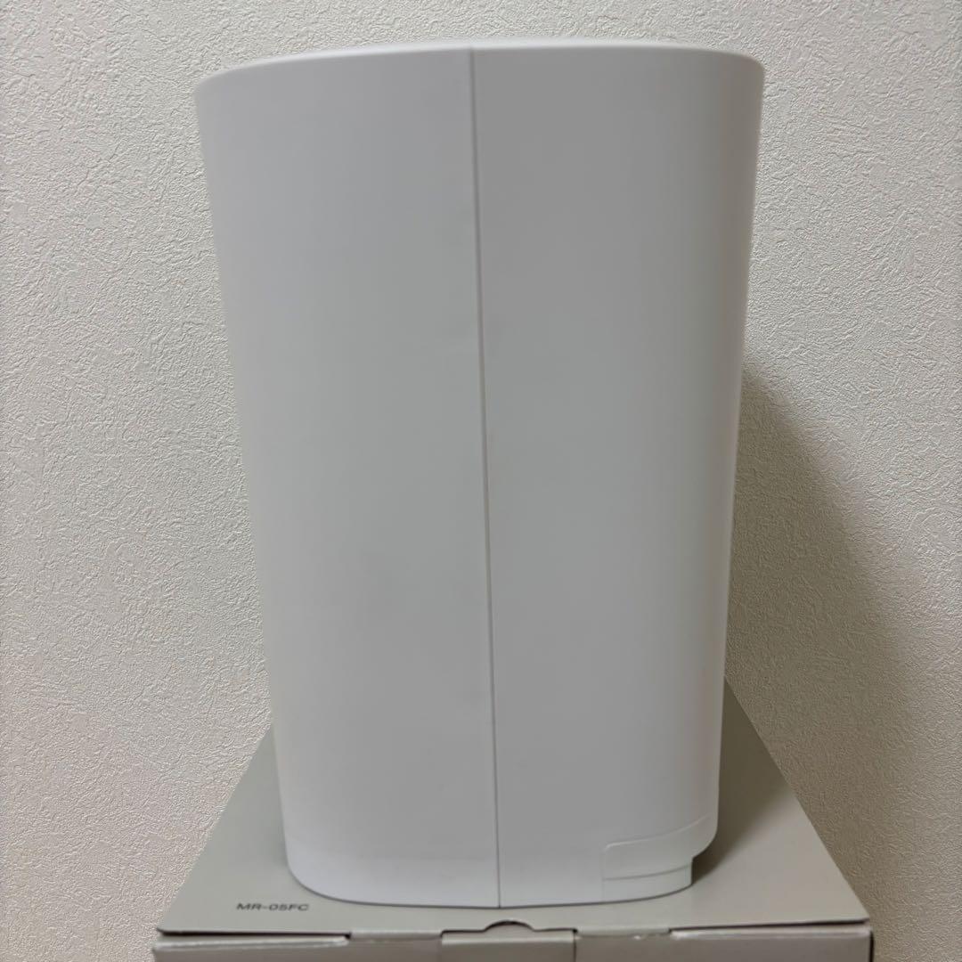【未使用】シービージャパン mlte 電動ちりとり MR-05FC ホワイト