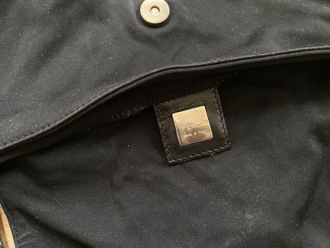 FENDI フェンディ　マンマバケット　ショルダーバッグ