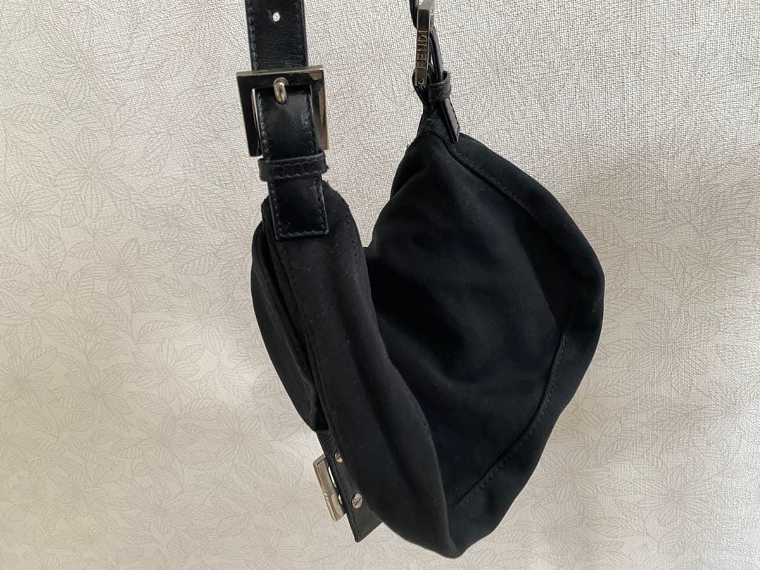 FENDI フェンディ　マンマバケット　ショルダーバッグ