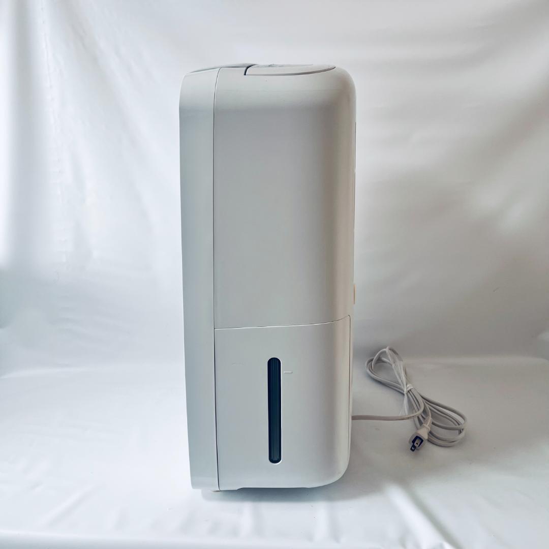 【美品】　SHARP シャープ CV-N71-W 衣類除湿機 ホワイト