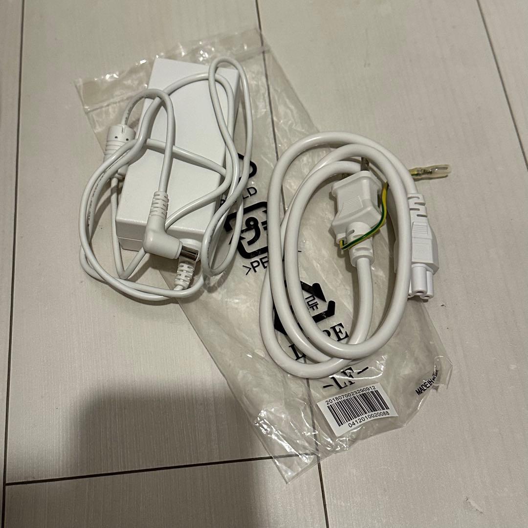 LG CineBeam プロジェクター ホワイト