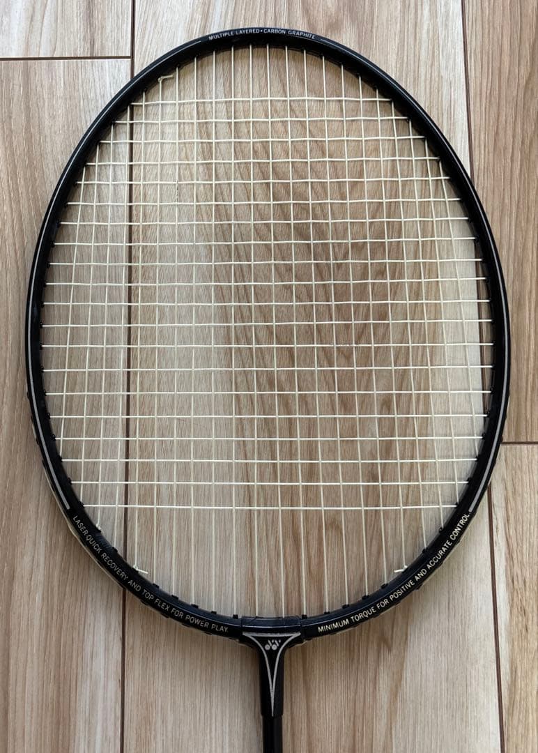 バドミントンラケット YONEX Carbonex15