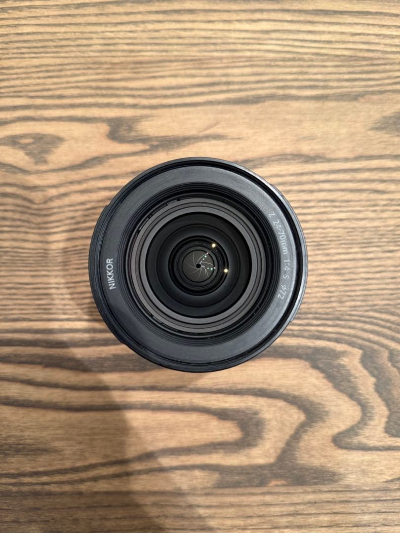 NIKKOR 24-70mm f/4 ズームレンズ