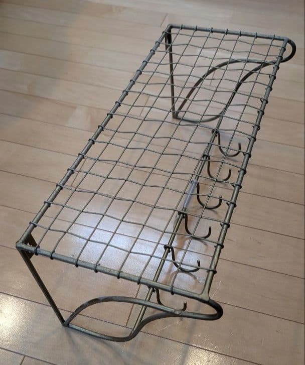 アンティーク調　ワイヤーウォールシェルフ