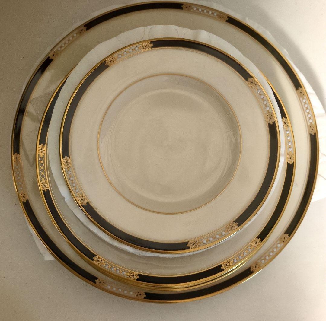 レノックス　ディナー皿、中皿、パン皿セット4セットずつ計12枚（収納ケース付）