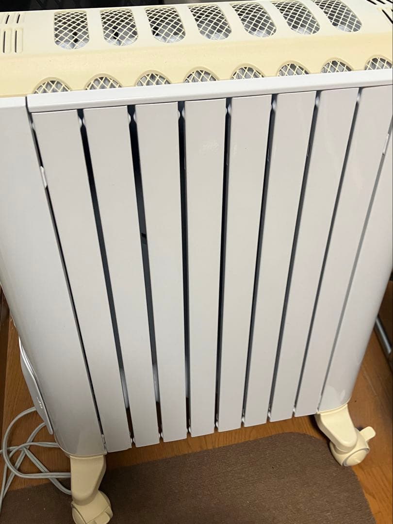 デロンギ　オイルヒーター ベルカルド RHJ75V0815-CR