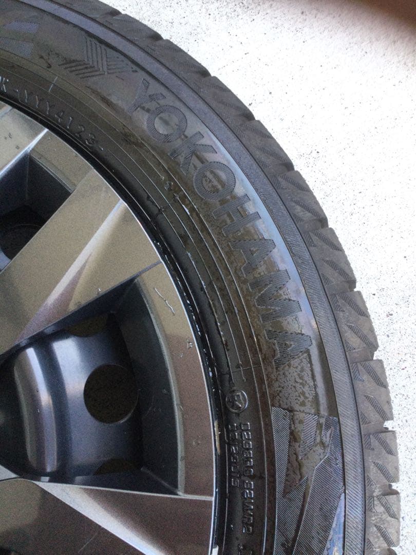 スタッドレスタイヤYOKOHAMA ice GUARD 17インチ 4本セット