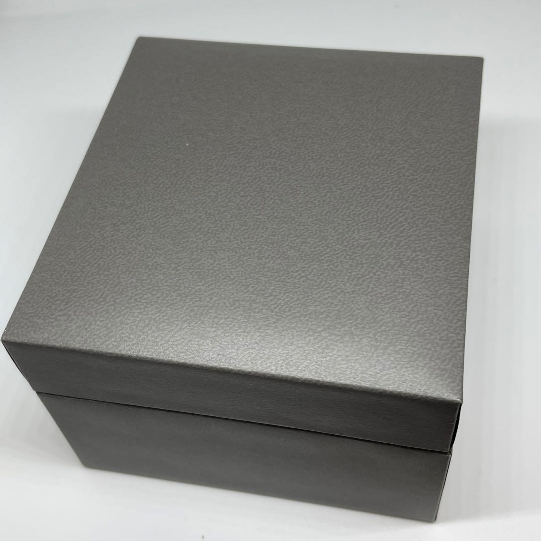 HIROB ソーラー腕時計 スクエア ローマ数字 箱付　コマ付き