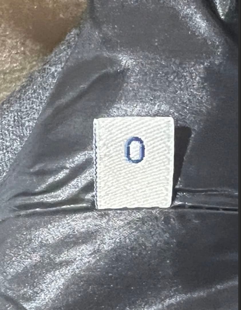 MONCLER（モンクレール) モンジュネーブルダウンジャケット グレー