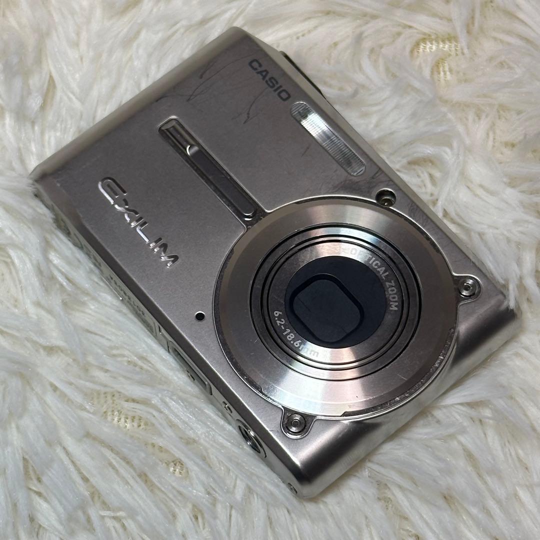 CASIO EXILM EX-S600 シルバー コンデジ デジタルカメラ