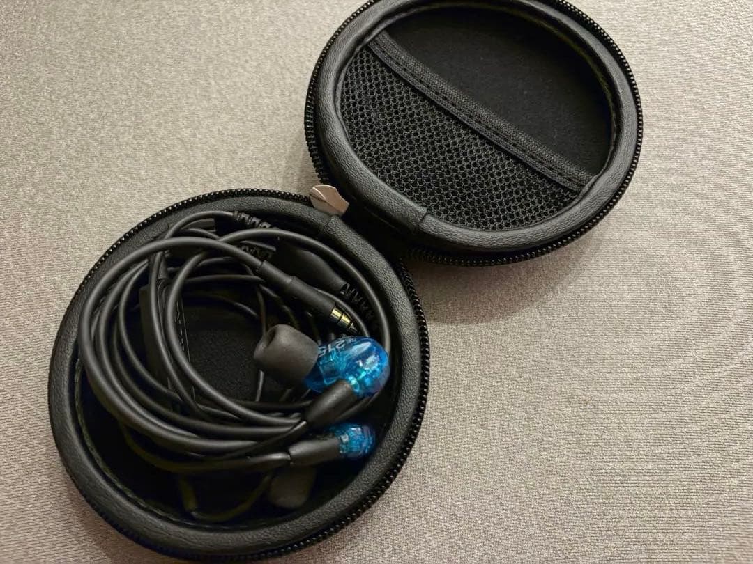 イヤホン SHURE SE215