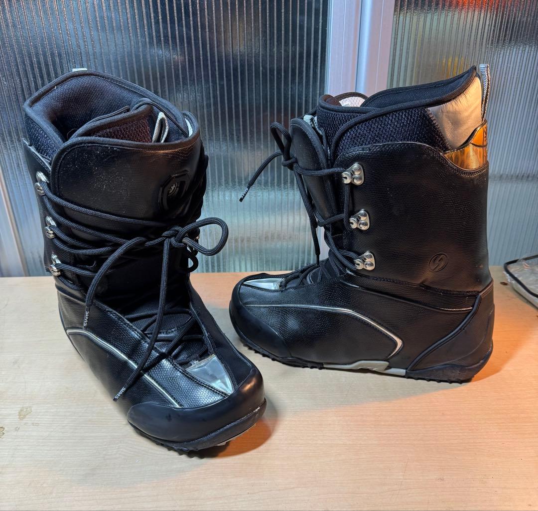状態良好なブラックSIMSプロ仕様スノーボードブーツ、サイズ30CM