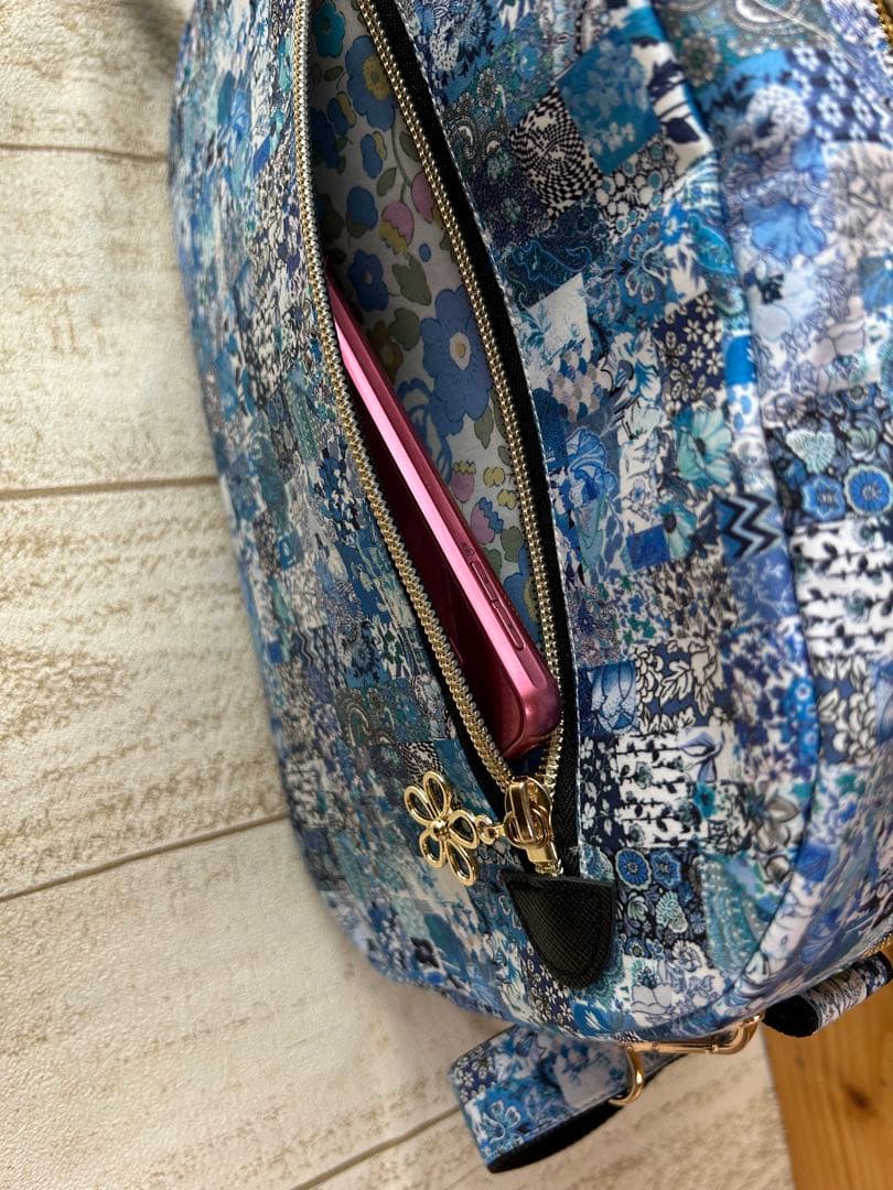 n.k.d♡リバティ カジュアルショルダーバッグ　マチ10cm