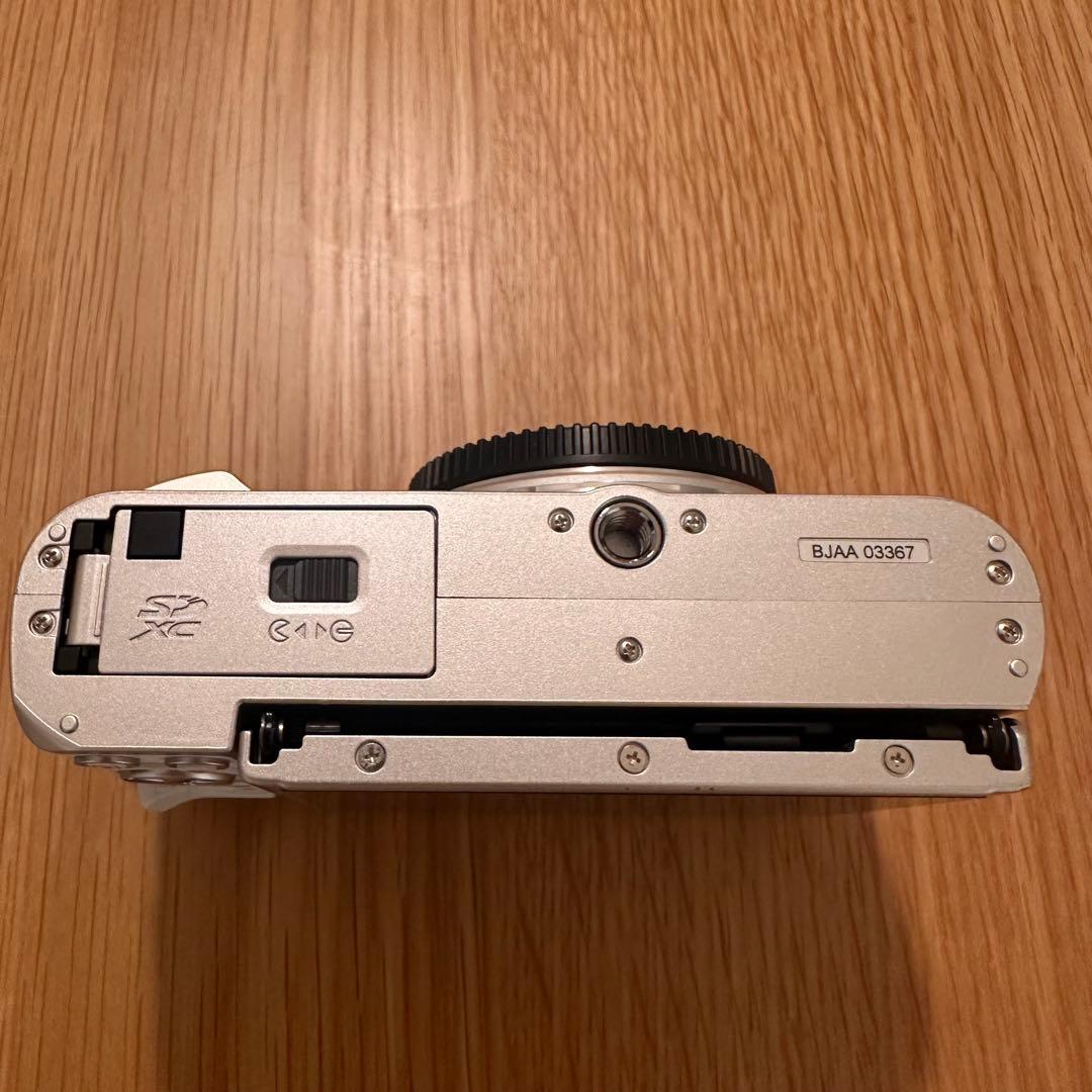 美品 Olympus E-PL10 カメラ 一眼レフ デジカメ ミラーレス