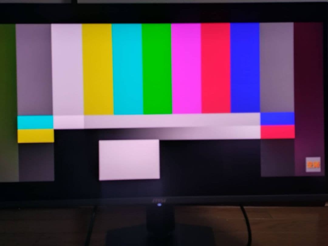 Y*）様 MSI MPG 321URX QD-OLED 32インチ