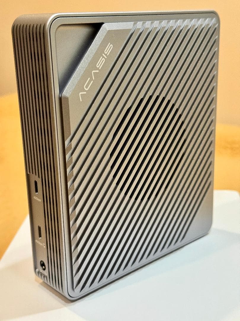 Acasis 4 Bay 40Gbps M.2 NVMe SSD ケース