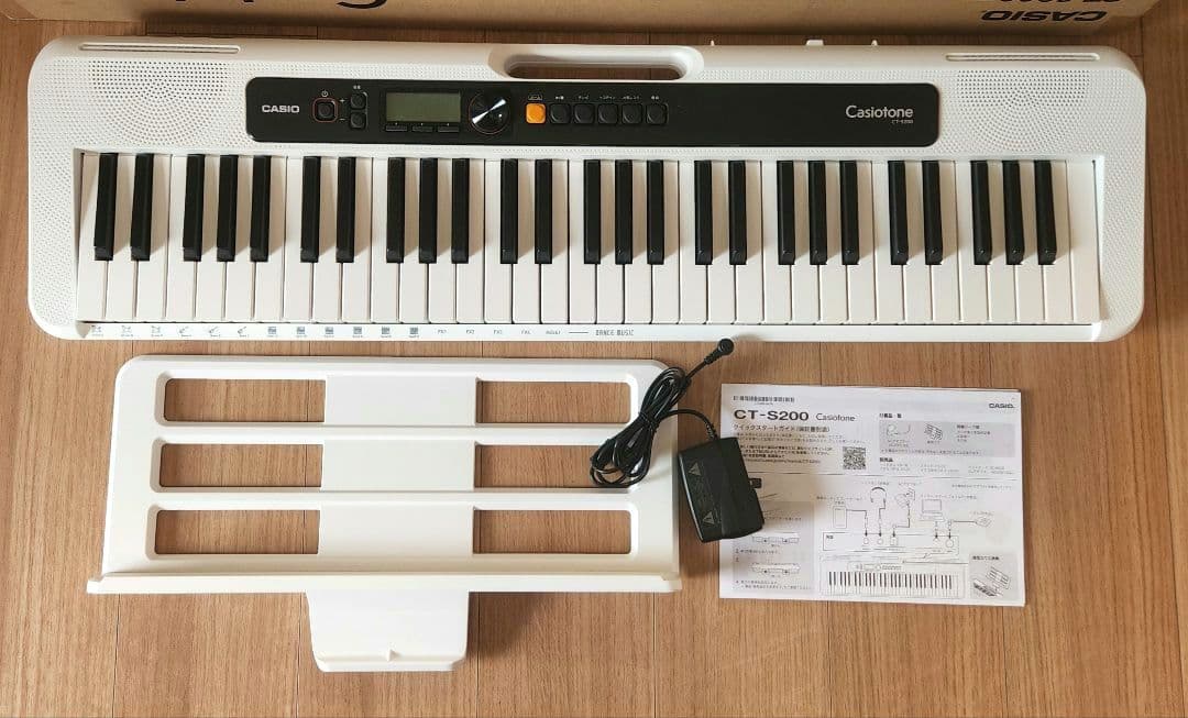 新品【25年購入】カシオ CT-S200 ホワイト 電子ピアノ　キーボード
