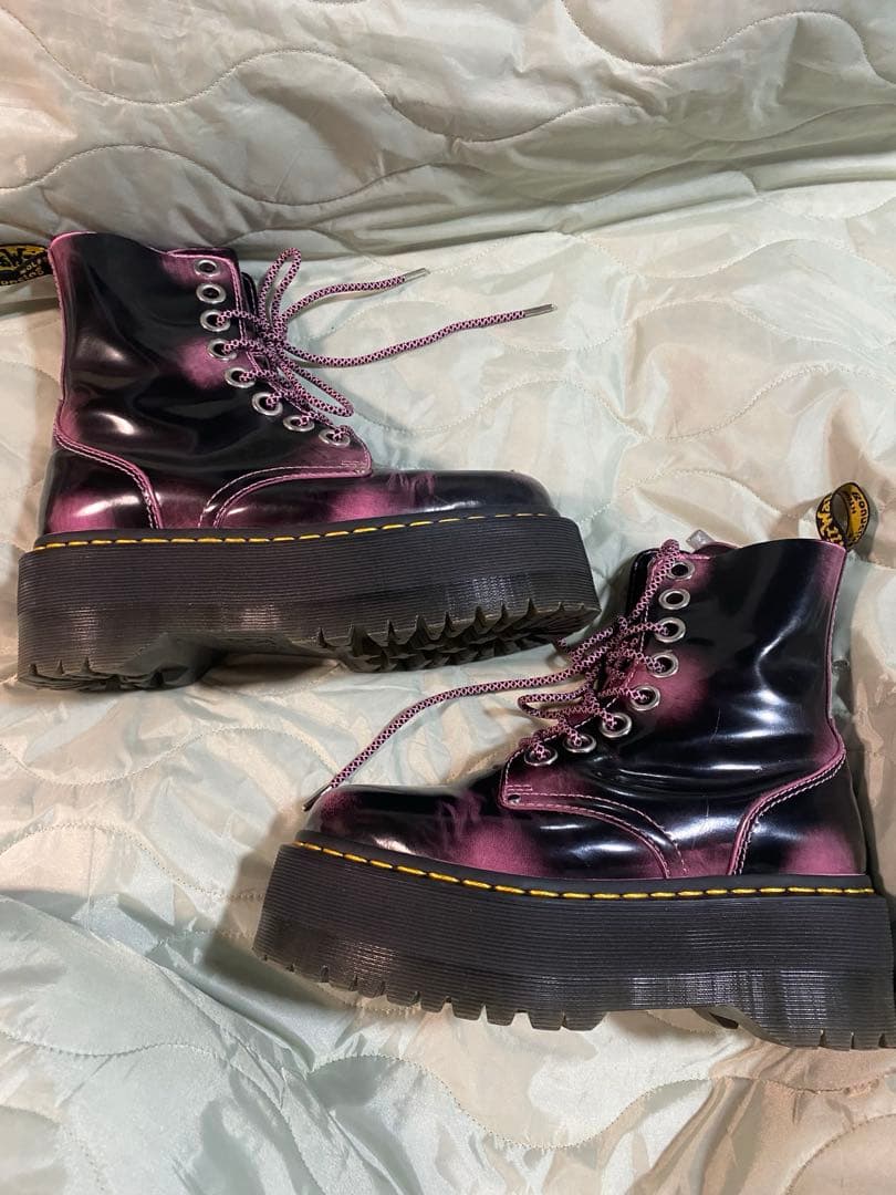 【美品】Dr. Martens バレンタイン厚底　フォンダンピンクUK5