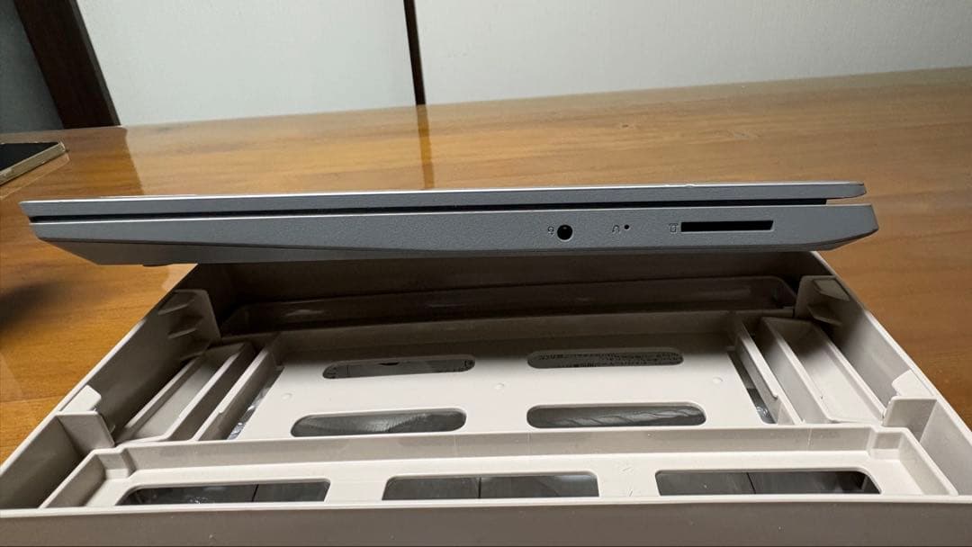 Lenovoの14インチ　ノートPC「IdeaPad Slim 350」