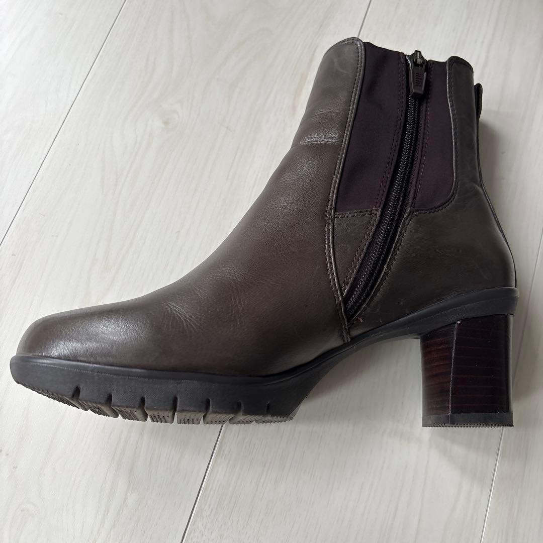 fitfit フレックスヒール　サイドゴアブーツ　レザー