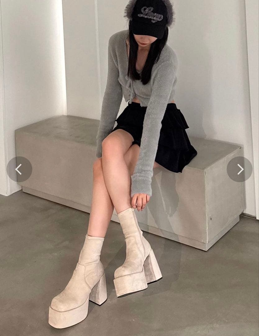 【新品未使用】EMODA バルキープランプショートフィットブーツ Mサイズ