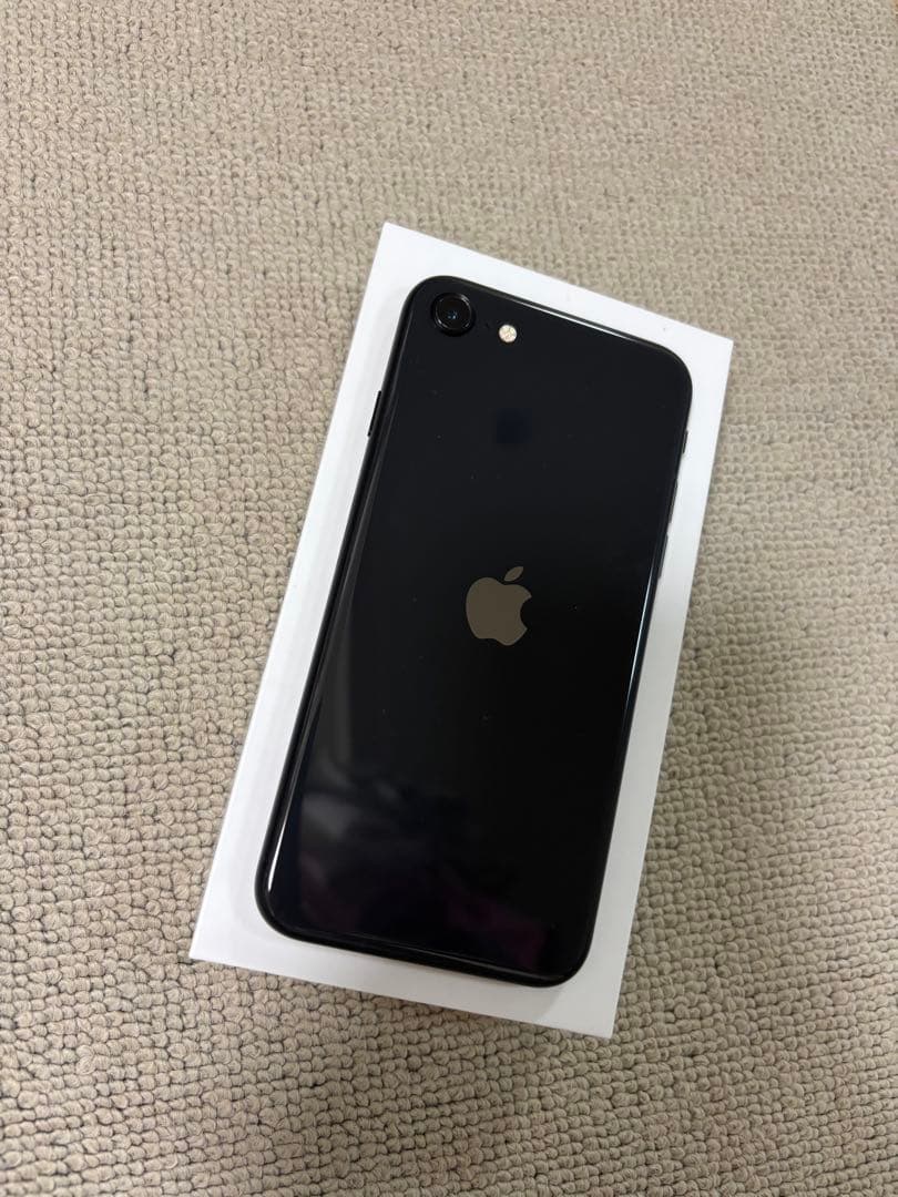 Apple iPhone SE (第2世代) ブラック