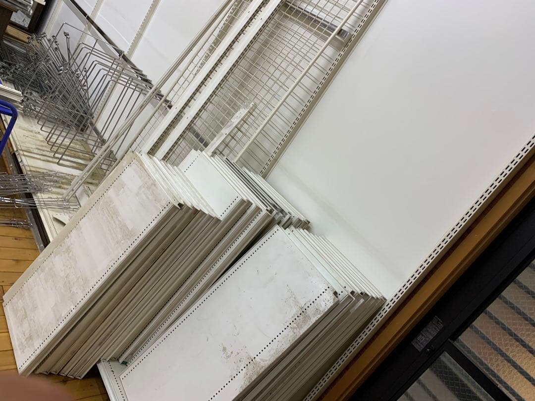 大型ホワイトスチールラック