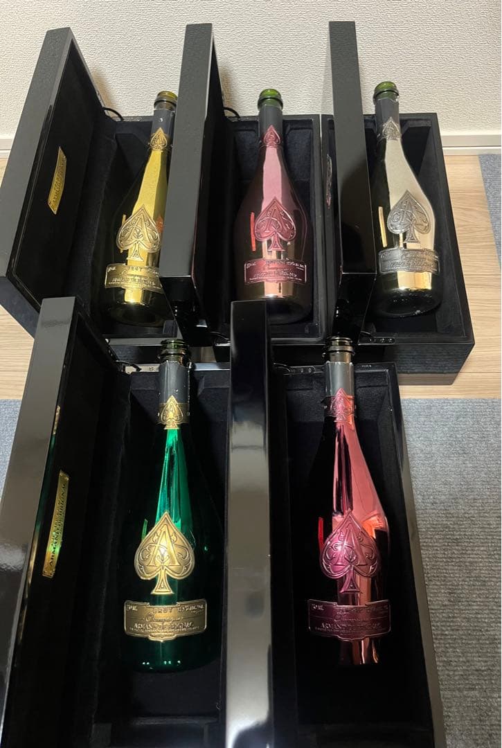 アルマンドシャンパン5色セット　空瓶＋ケース+ケースカバー　+エンジェル白黒