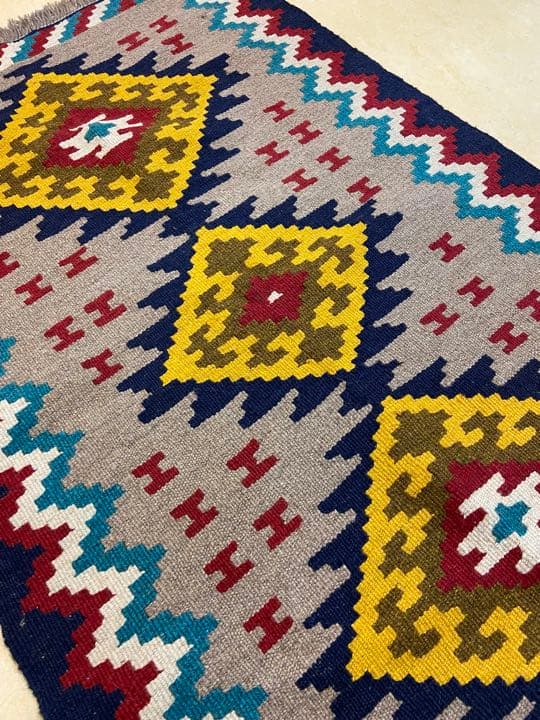 ペルシャキリム　シラーズ産　カシュカイ族　ウール100% 手織り　トライバルラグ