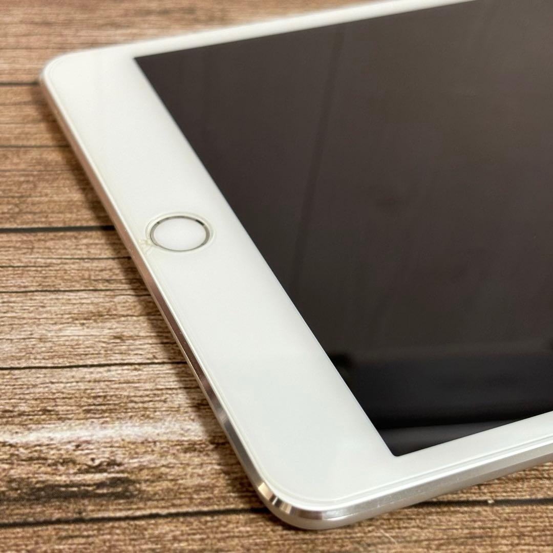 【送料込】iPad mini4 64GB シルバー Apple