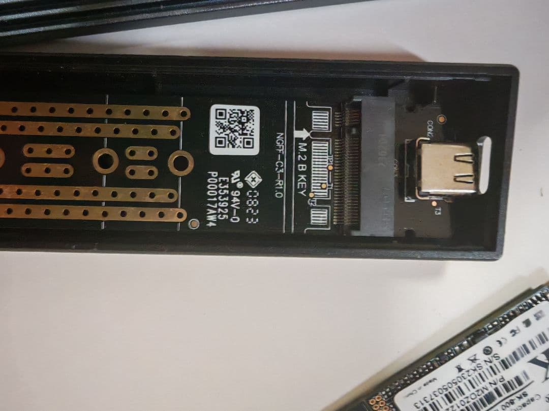 SK-800 M.2 NGFF SSD 1TB 外付けケース付き