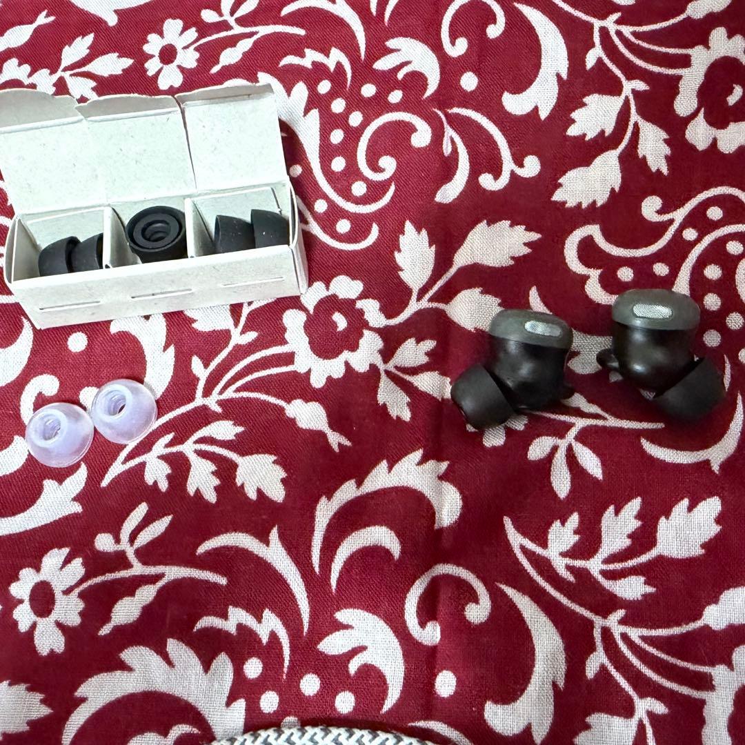 Pixel Buds Pro 2 イヤホン & Bellroy レザーケース